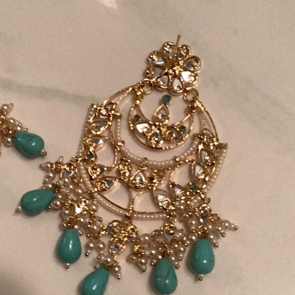 Long earring, Indian traditional Earring - Picture 4 of 4